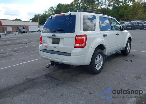 2012 Ford Escape Xlt z USA, uszkodzony, nr VIN 1FMCU0D73CKA11006